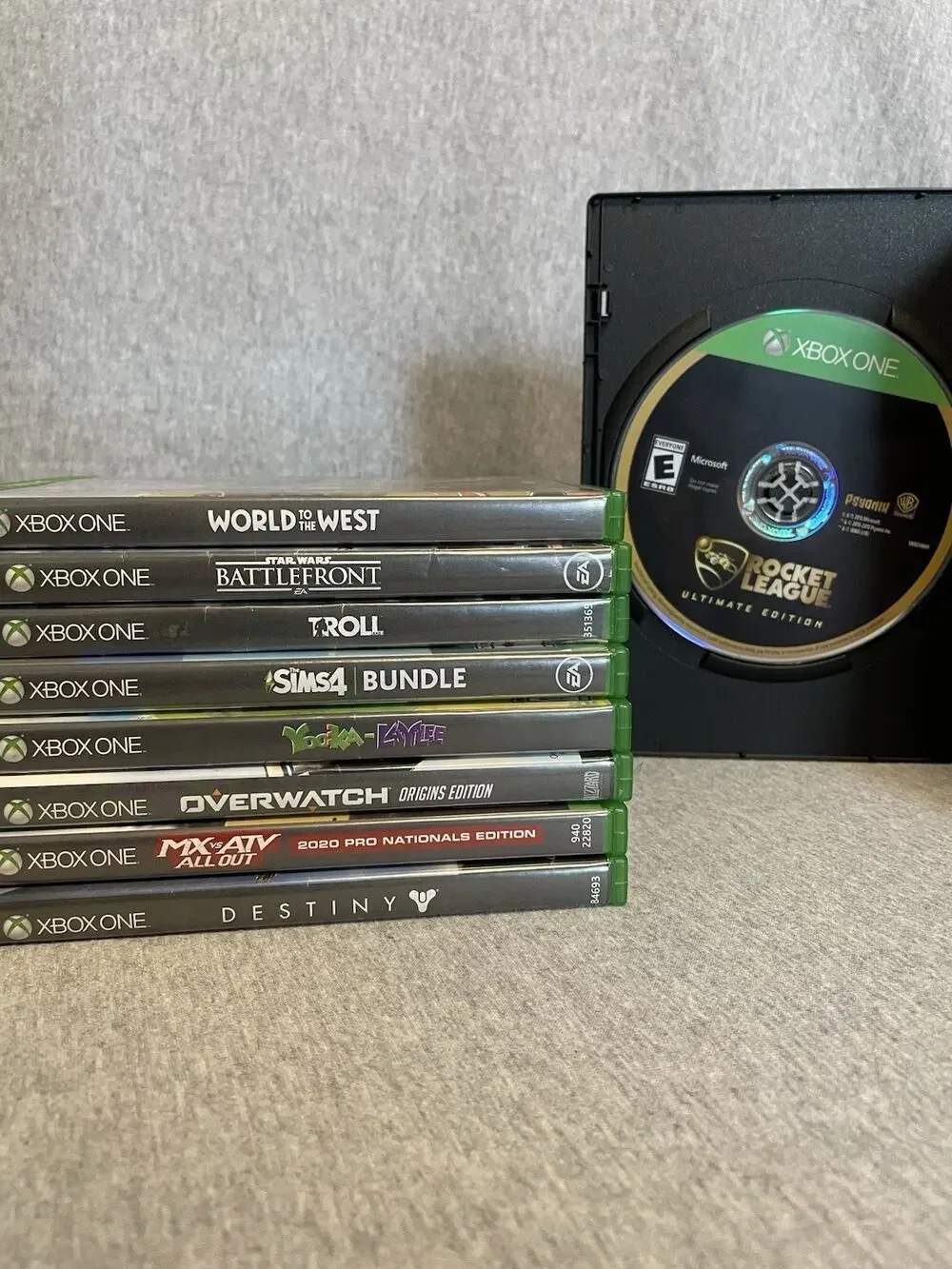 Xbox One Video Game Lot Bundle - Some CIB Star Wars Destiny Overwatch Sims 4